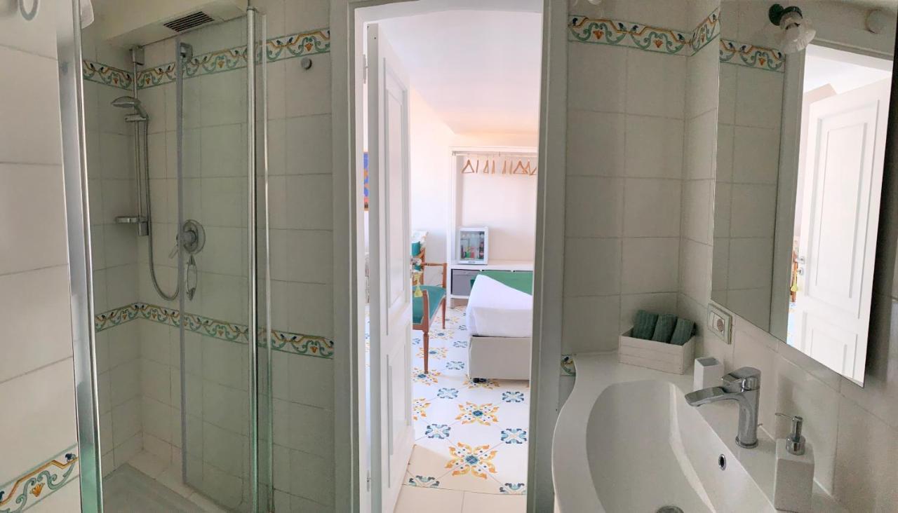 نابولي Le Stanze Di Sissi - Luxury Suites المظهر الخارجي الصورة